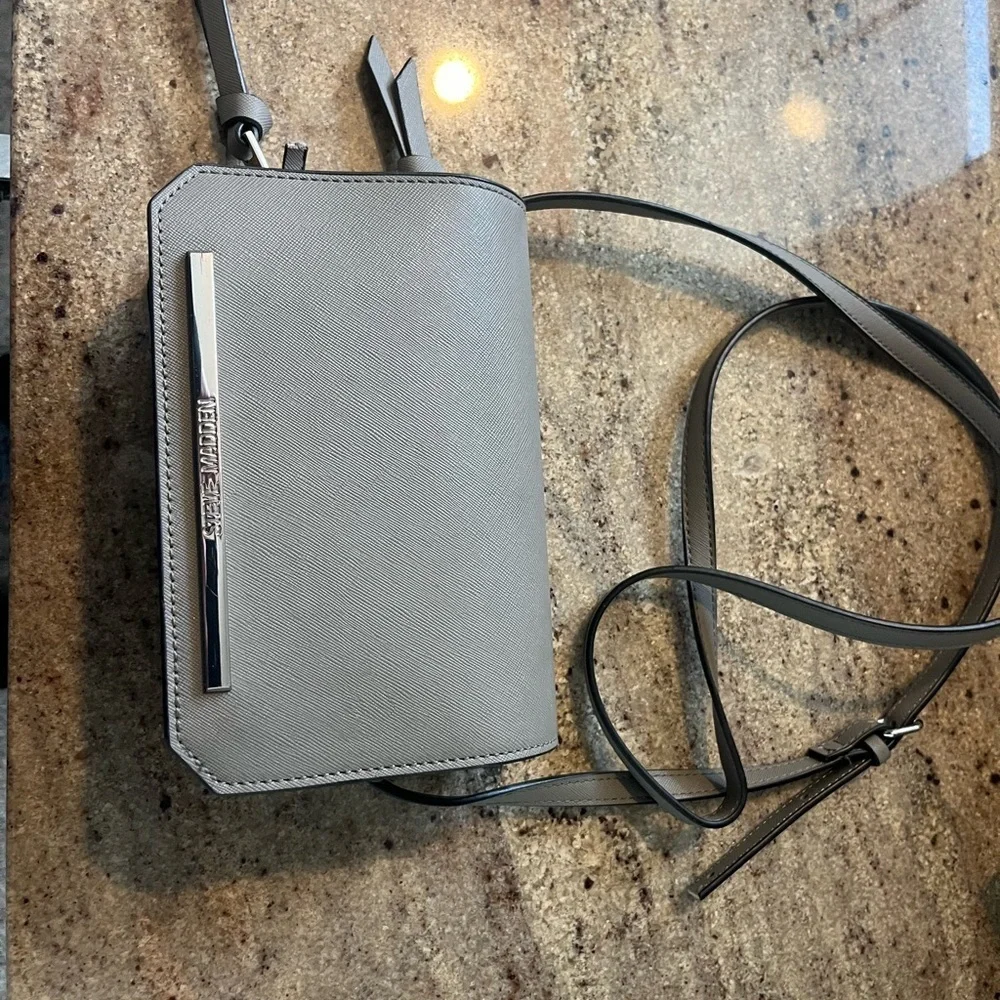 Steve Madden Charcoal Card Holder Purse
